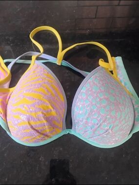 Victoria's Secret Multicolor Sequin Push-Up Bra in Yellow, Pink & Mint 34DD